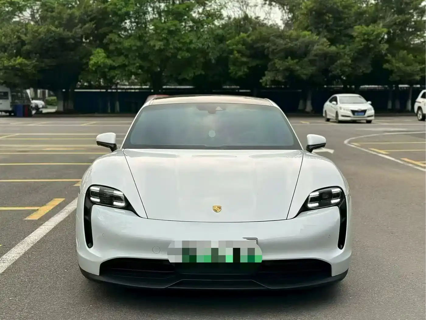 Porsche Taycan 2020 Taycan фото 2