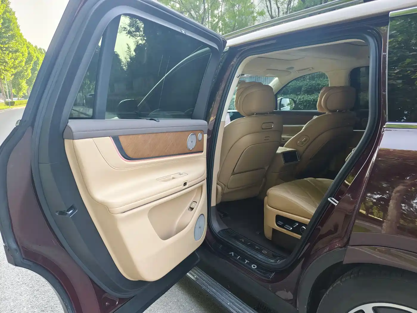 AITO Wenjie AITO M9 2025 Extended Range Ultra 52kWh 6-Seater фото 6