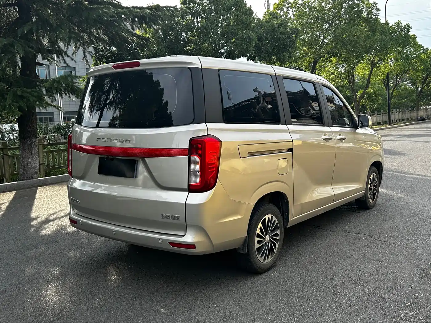 Dongfeng Fengguang Fengguang 380 2023 2022 1.5L Classic Minibus (7-seater)
