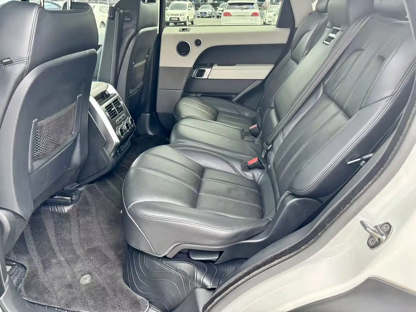 Land Rover Range Rover Sport 2014 3.0 SC V6 HSE фото 6