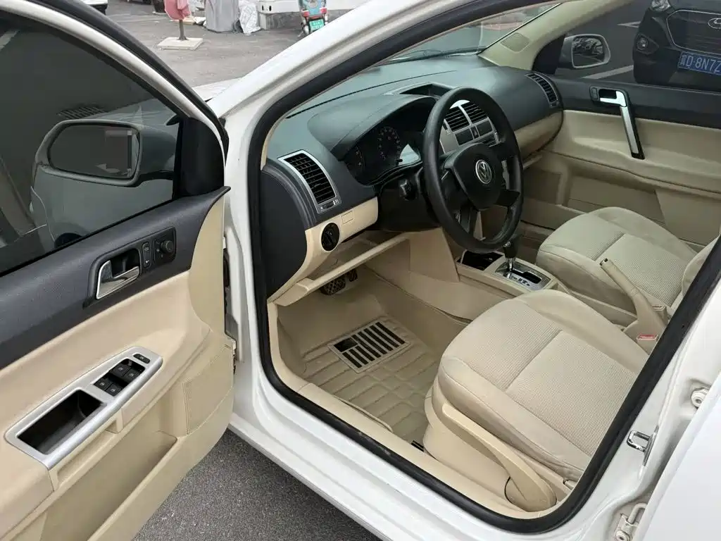 Photo 7 - Volkswagen Polo