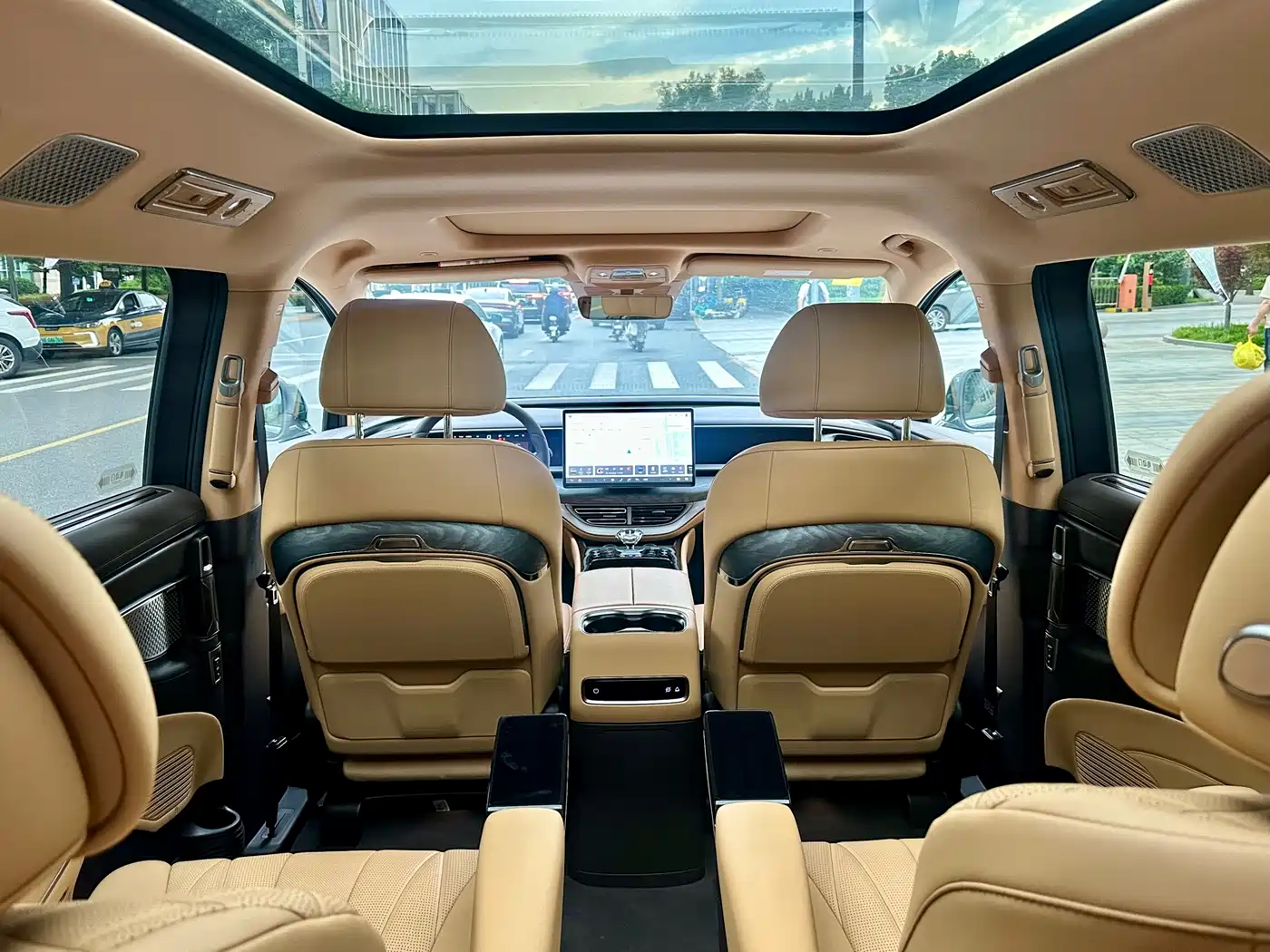 Denza D9 2025 DM-i Smart Drive Edition 1020 AWD Premium фото 10