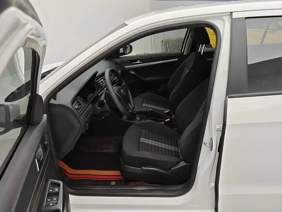 Фото 9 - Volkswagen Lavida