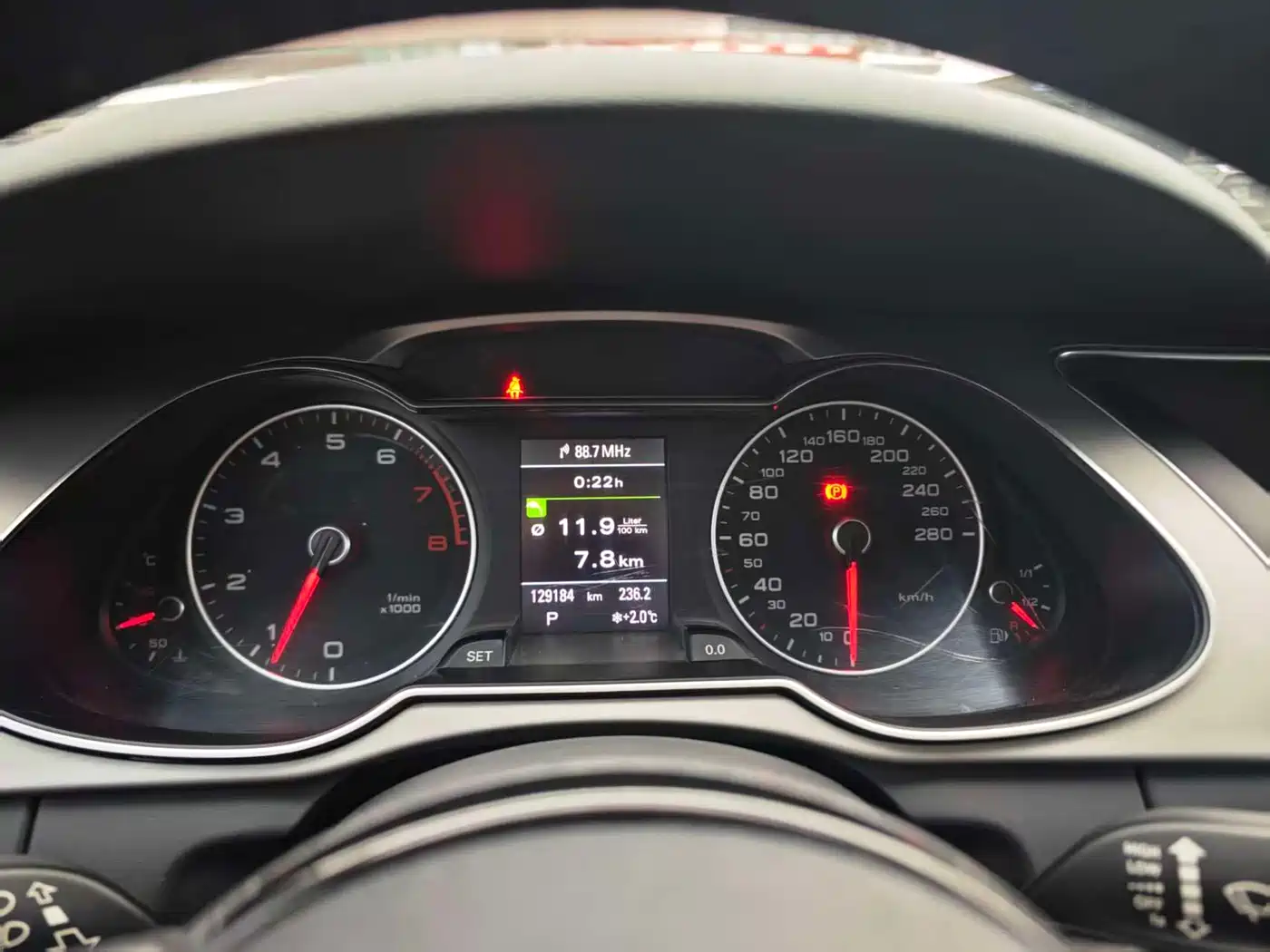 Audi A4L 2016 35 TFSI Heritage Edition S line Luxury фото 11