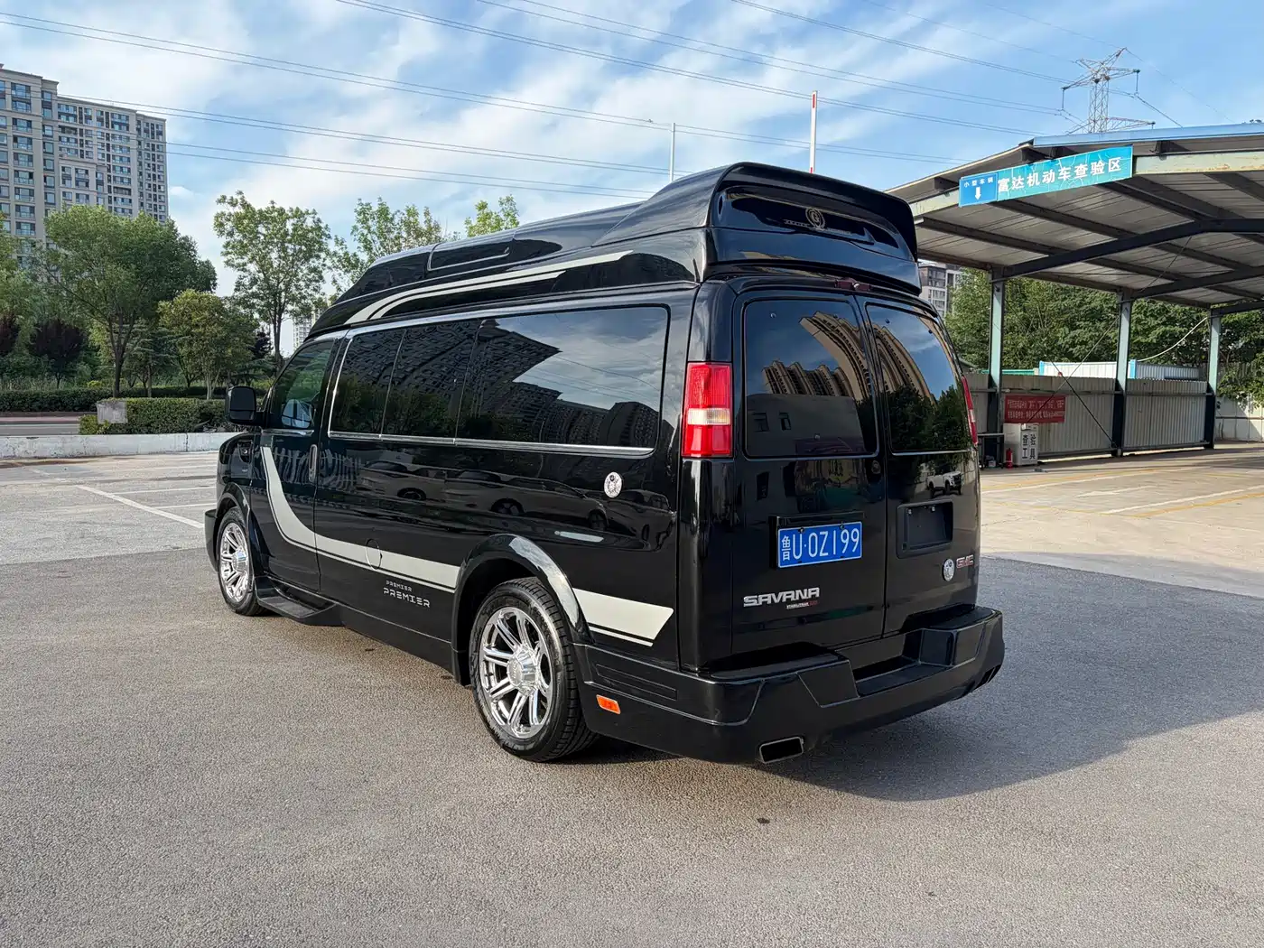 GMC Savana 2017 2017 6.0L G760S Elegance Imperial Edition