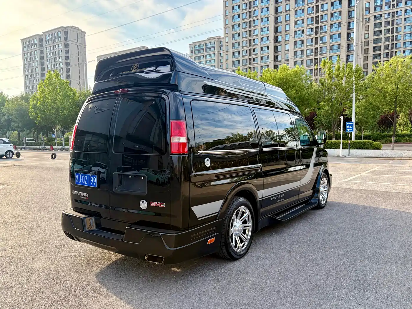 GMC Savana 2017 2017 6.0L G760S Elegance Imperial Edition