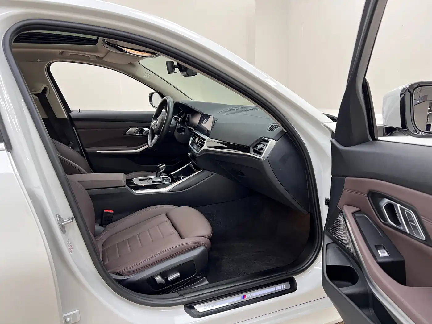 BMW 3 Series 2021 320Li M Sport Package фото 30