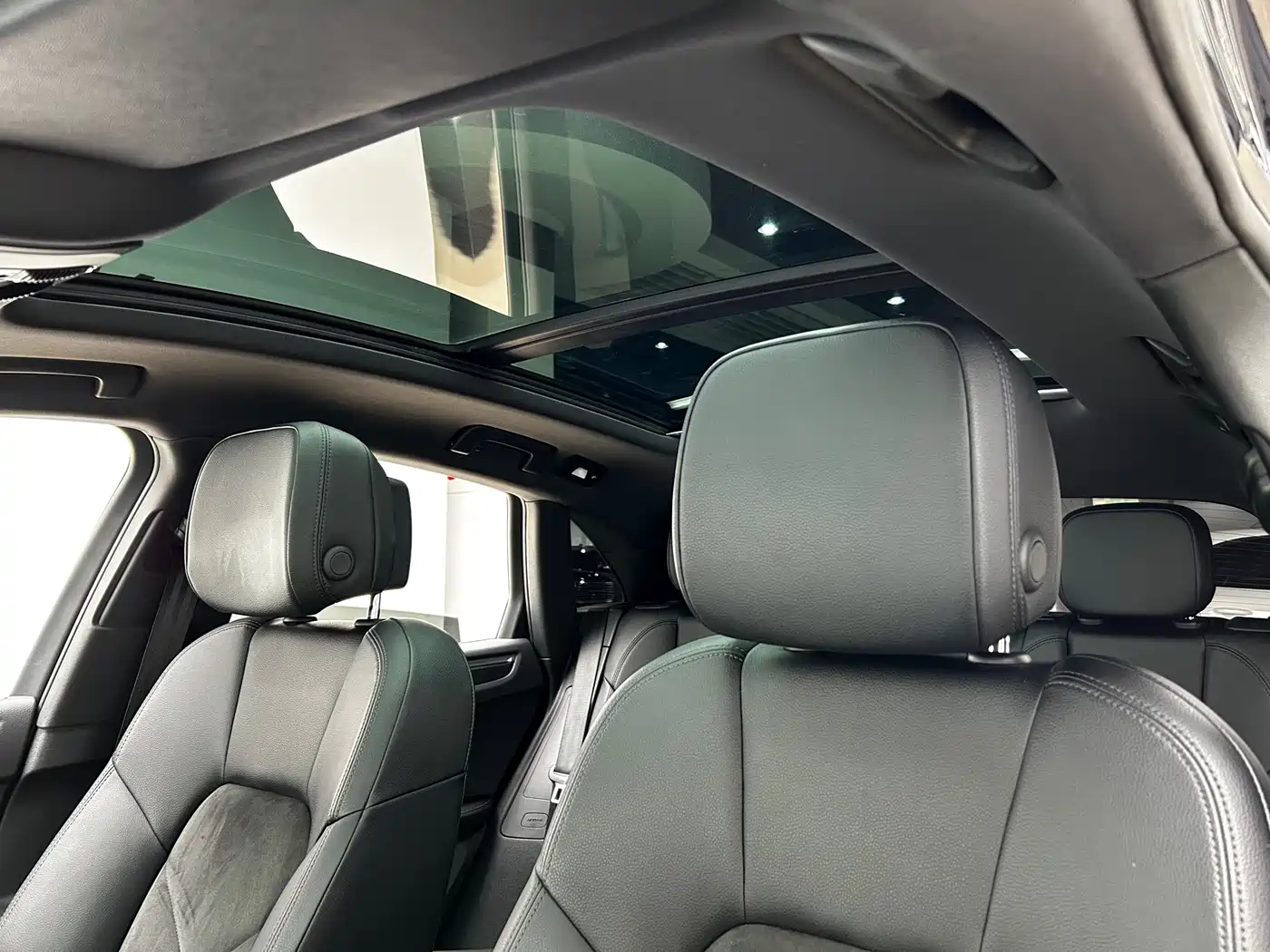 Porsche Macan 2017 Macan 2.0T фото 11
