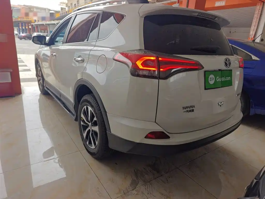 Toyota RAV4 Rongfang 2016 2.0L CVT 2WD Trend (China V) фото 23
