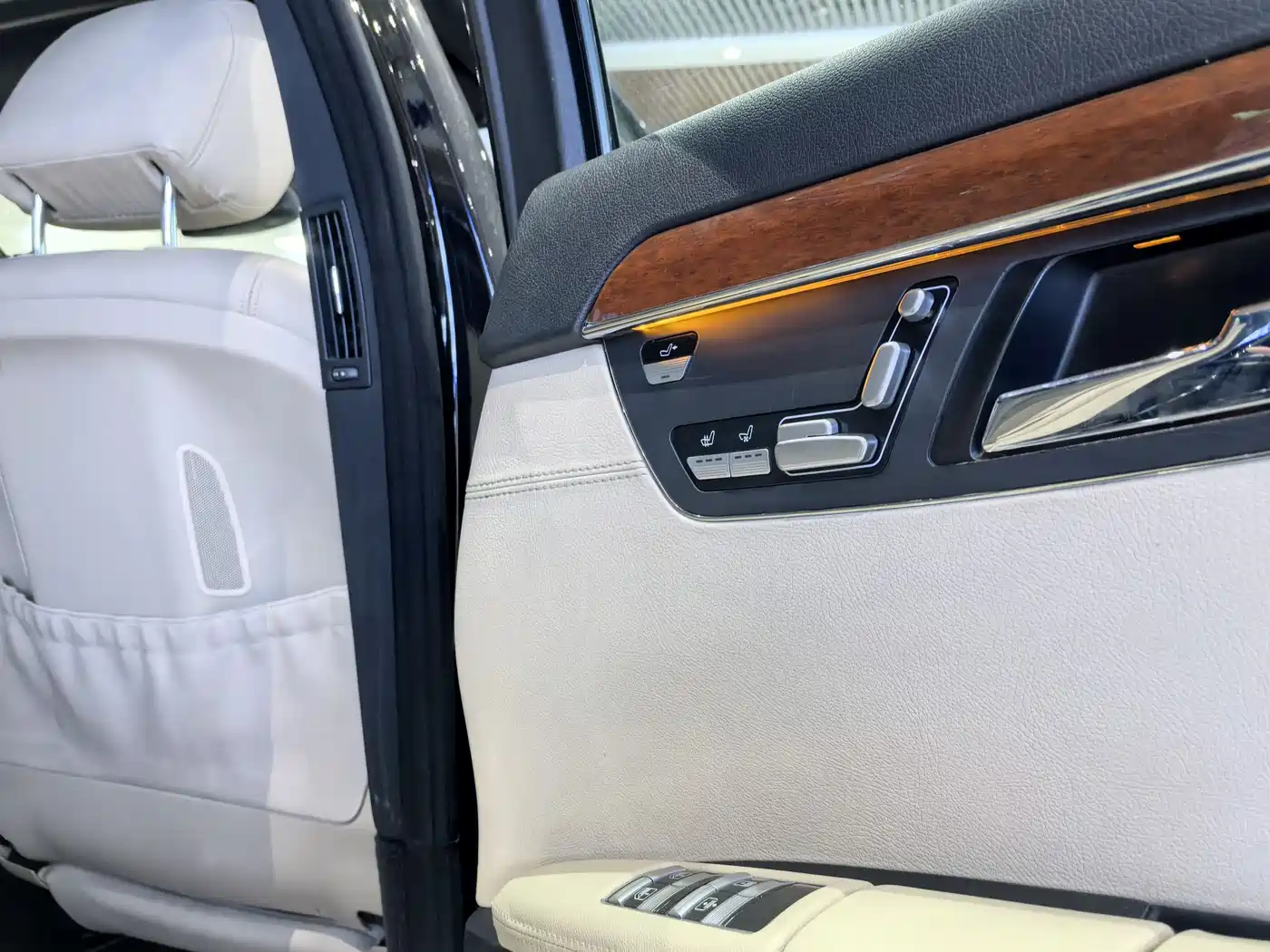 Mercedes-Benz S-Class фото 23