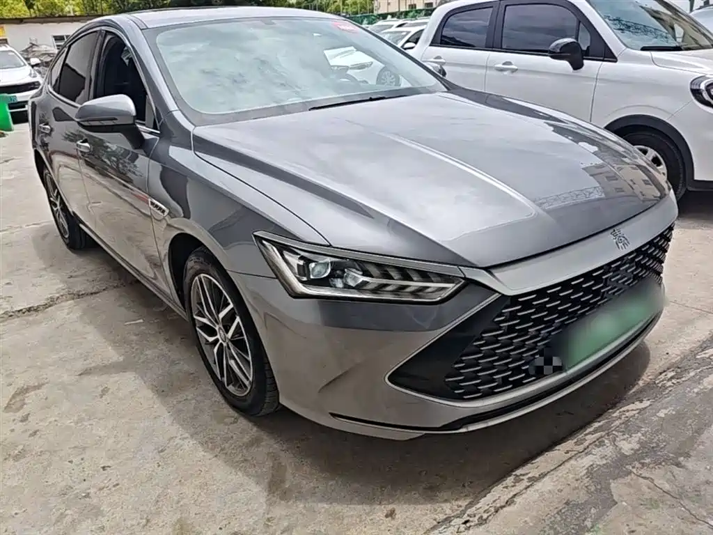 BYD Qin PLUS 2021 DM-i 55KM Flagship фото 4