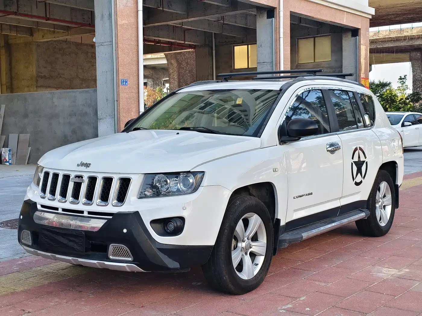 Jeep Compass (Import) 2015 2015 2.0L 2WD Sport