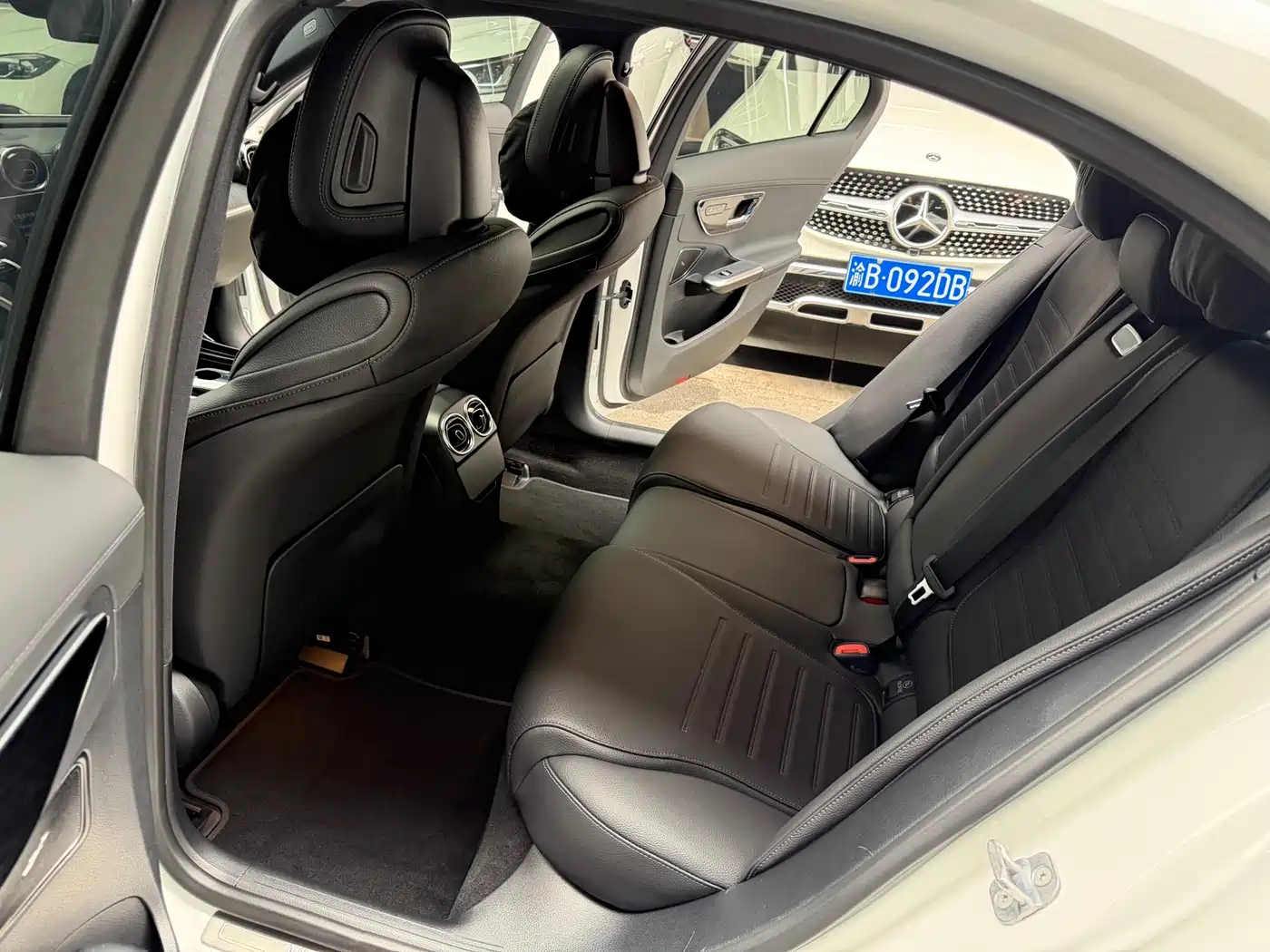 Mercedes-Benz C-Class 2024 Facelift C 200 L Sport фото 15