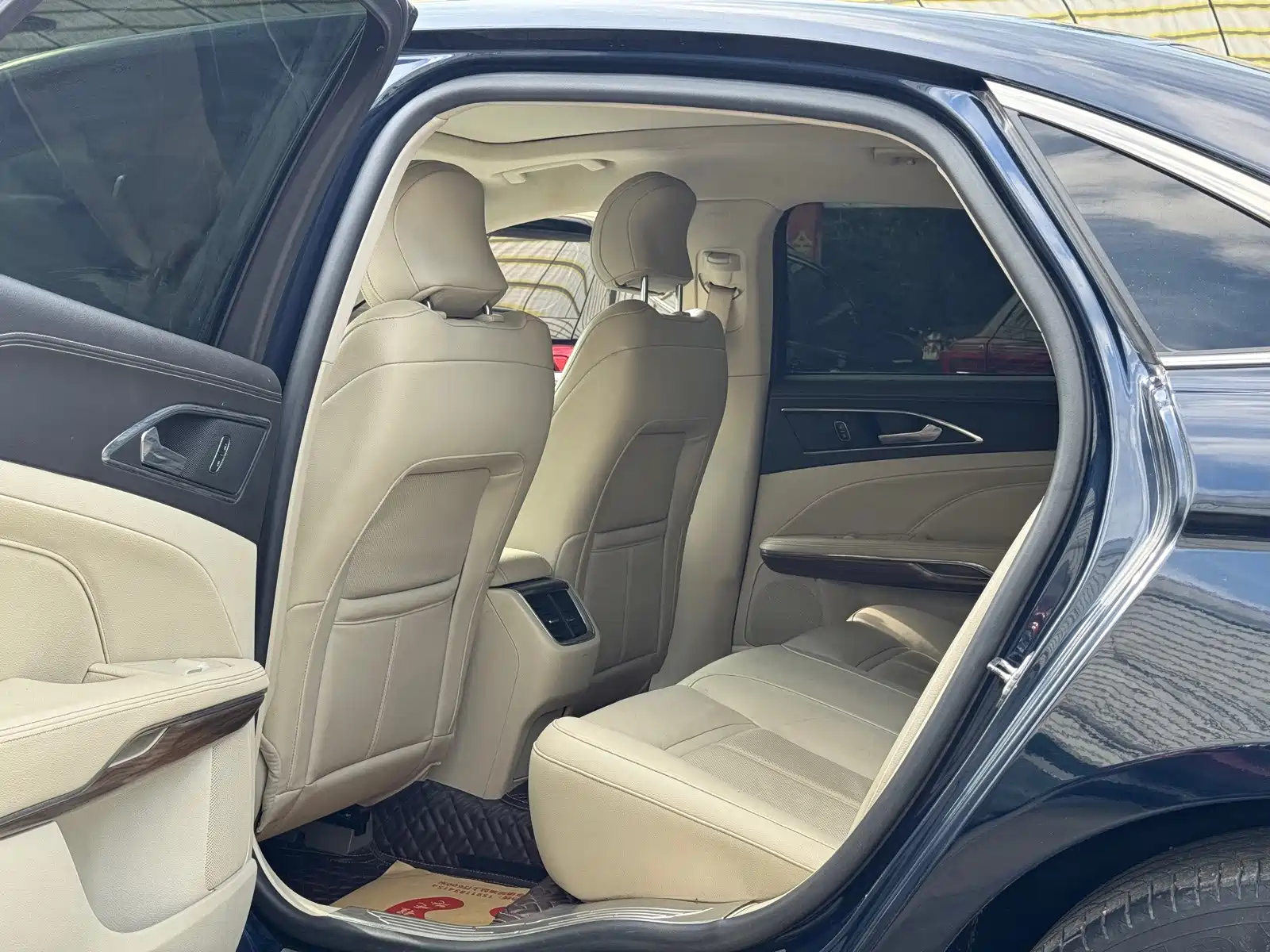 Фото 8 - Ford Taurus