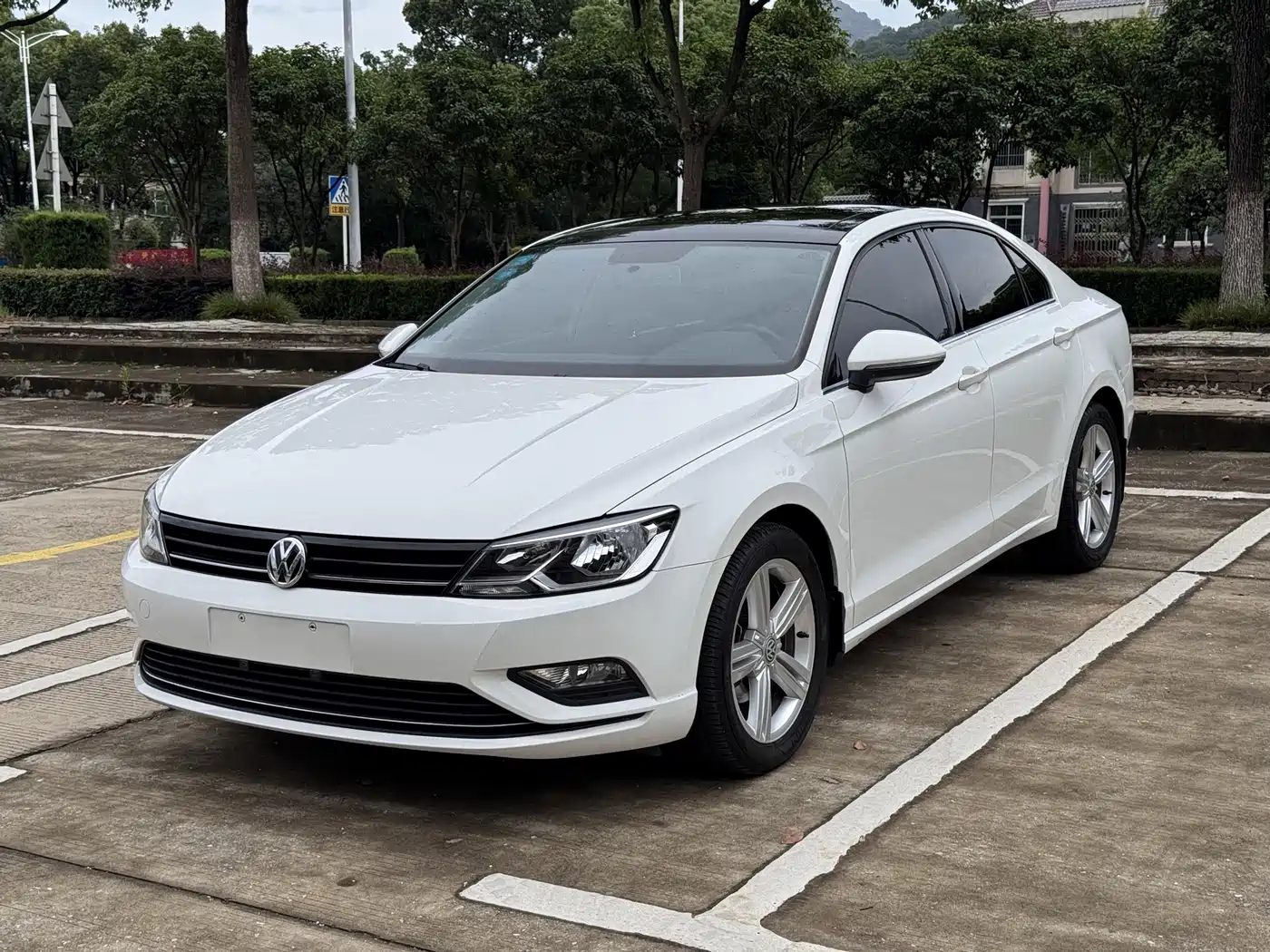Volkswagen Lamando 2018 280TSI DSG Comfort Edition фото 2