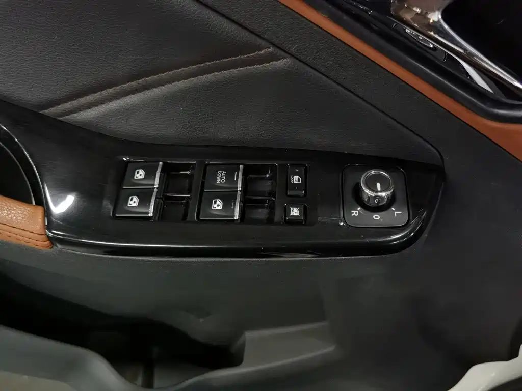 BAIC Senova X35 2017 2016 1.5L Automatic Luxury Edition