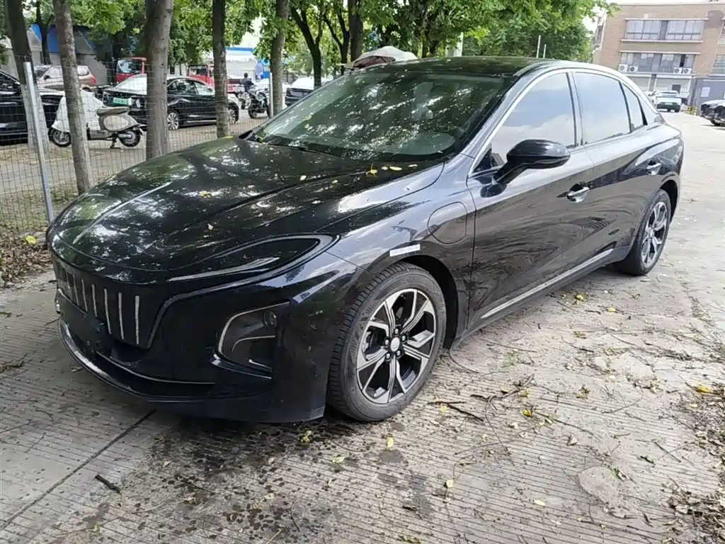 Hongqi E-QM5 2023 Basic Travel Edition