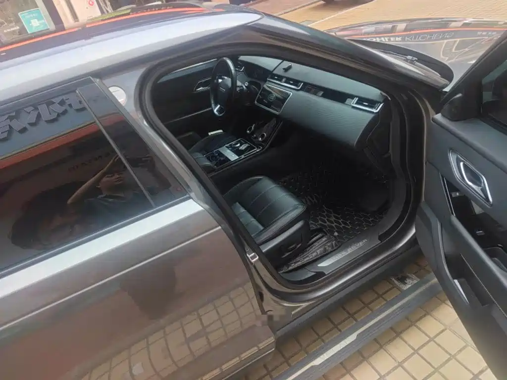Фото 20 - Land Rover Range Rover Velar