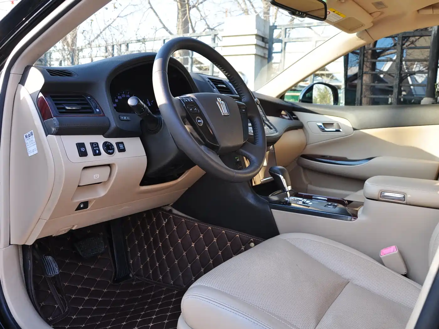 Toyota Crown 2011 2.5L Royal Leather Sunroof Special Edition фото 9