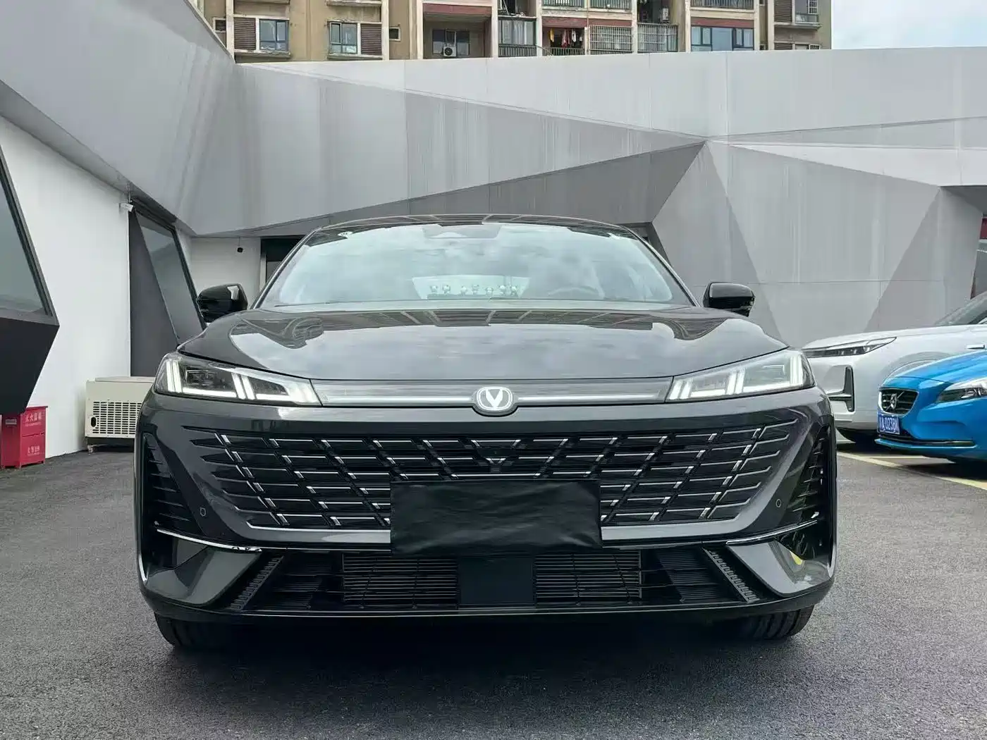 Фото 2 - Changan Eado
