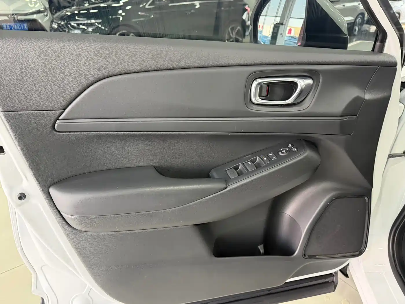 Photo 8 - Honda Vezel