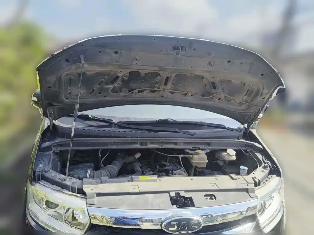 Photo 3 - JAC Refine M3
