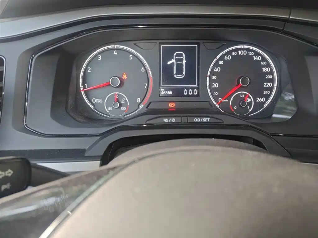 VOLKSWAGEN POLO