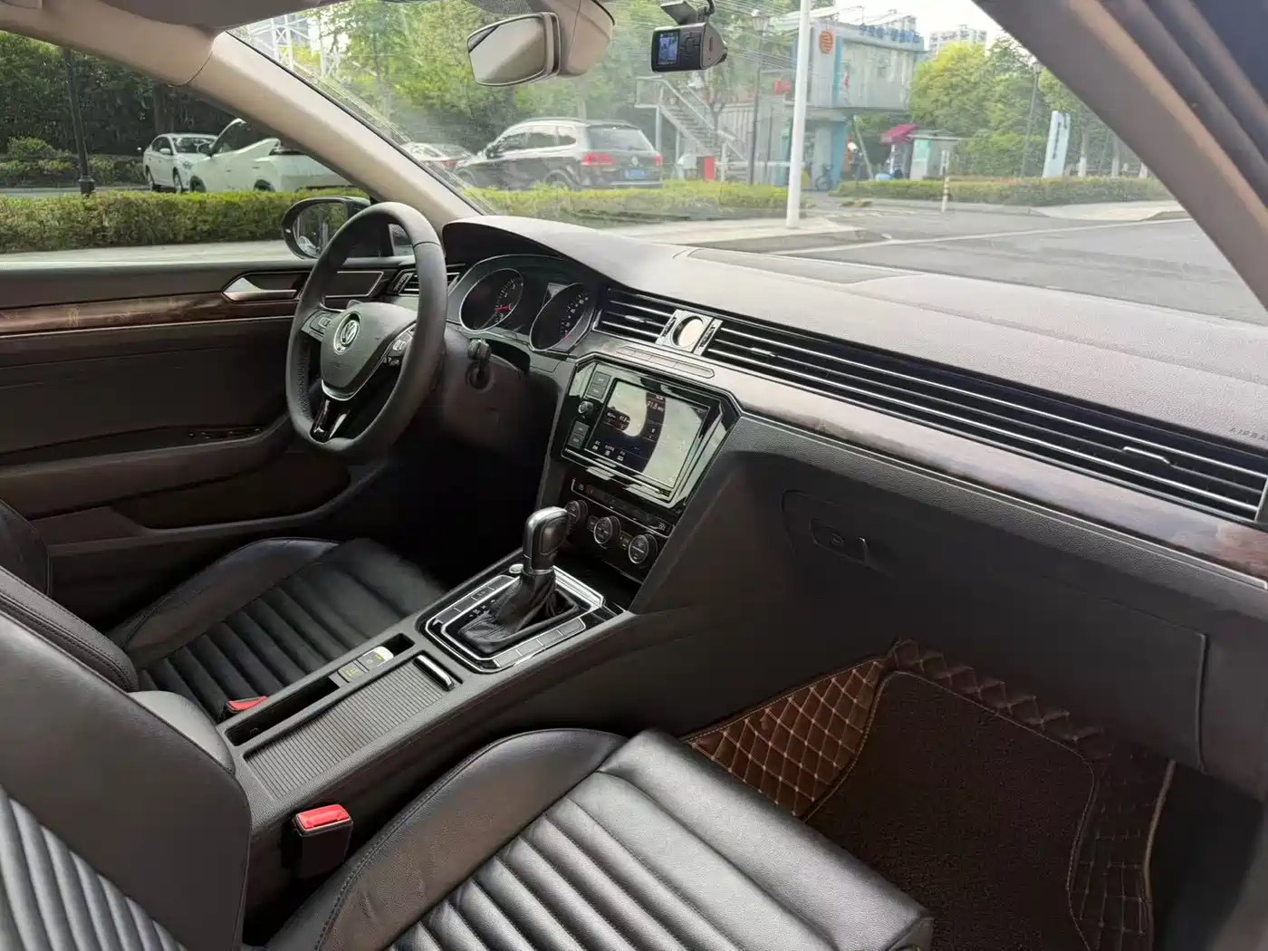 Volkswagen Magotan 2019 330TSI DSG Luxury Class China VI фото 8