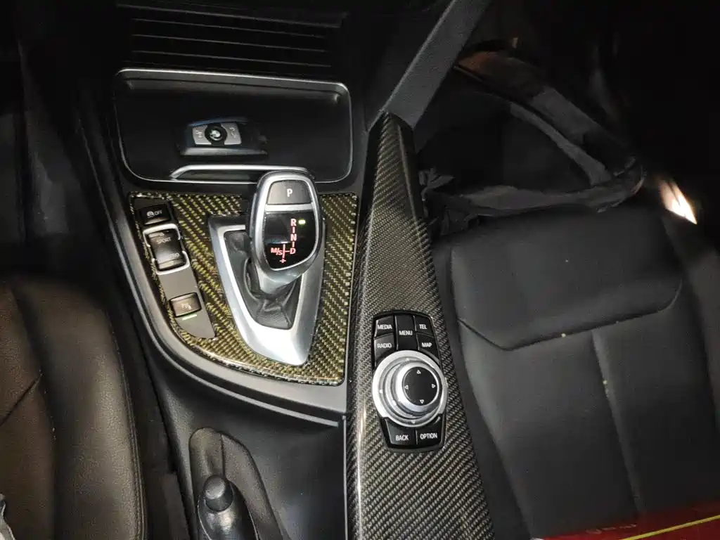 BMW 3 Series 2017 320Li M Sport фото 6