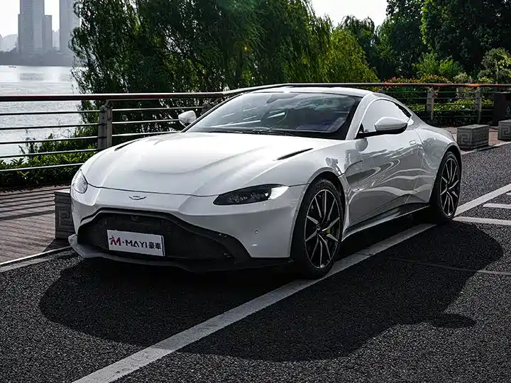 Aston Martin V8 Vantage 2021 2018 4.0T V8 Coupe