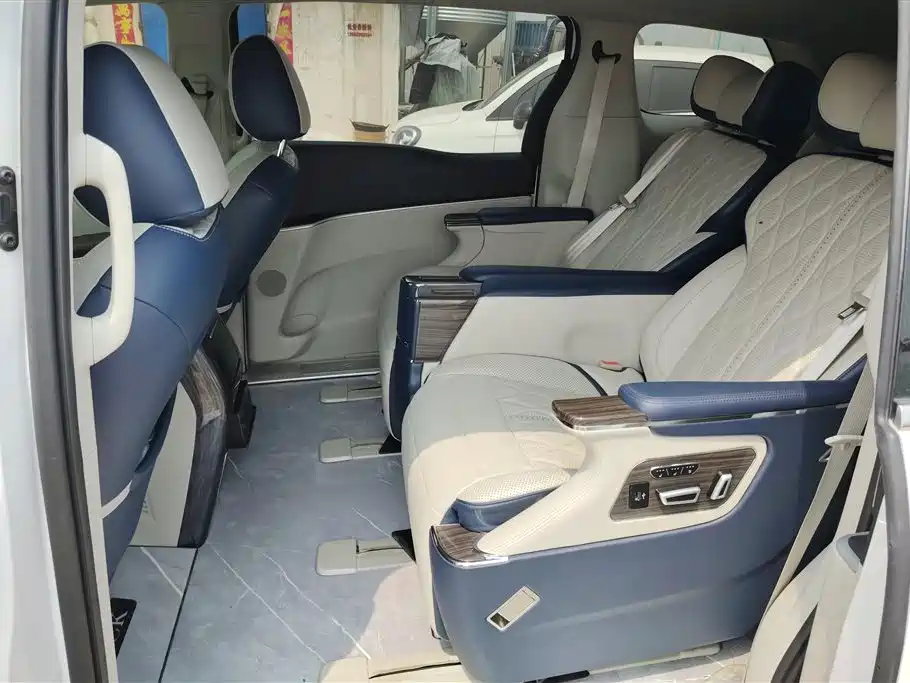 Buick GL8 2021 Land Business Class 652T Comfort фото 11