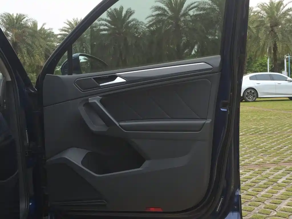 Volkswagen Tiguan 2018 330TSI 4WD Innovation Edition фото 17