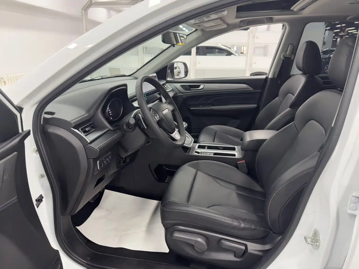 Haval M6 2023 PLUS 1.5T DCT Luxury Smart Connect фото 13