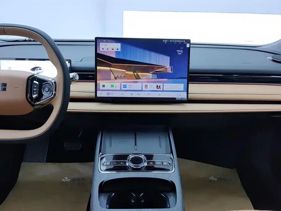 Geely Galaxy Galaxy Xingyao 8 2025 130km EM-P Explorer Edition фото 13