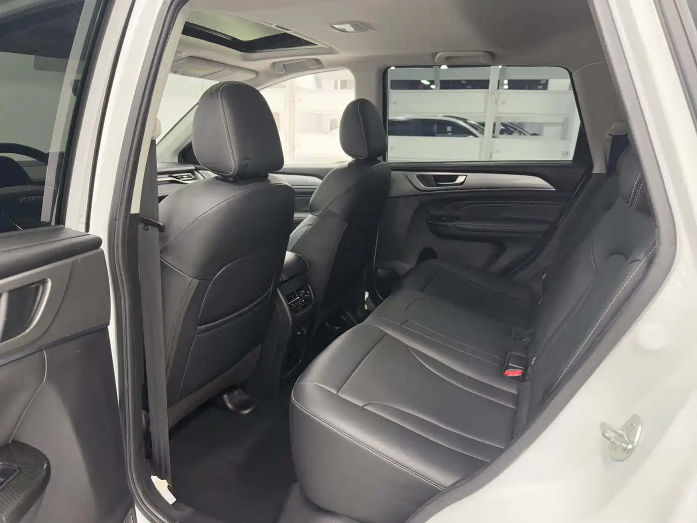Haval M6 2023 PLUS 1.5T DCT Luxury Smart Connect фото 14