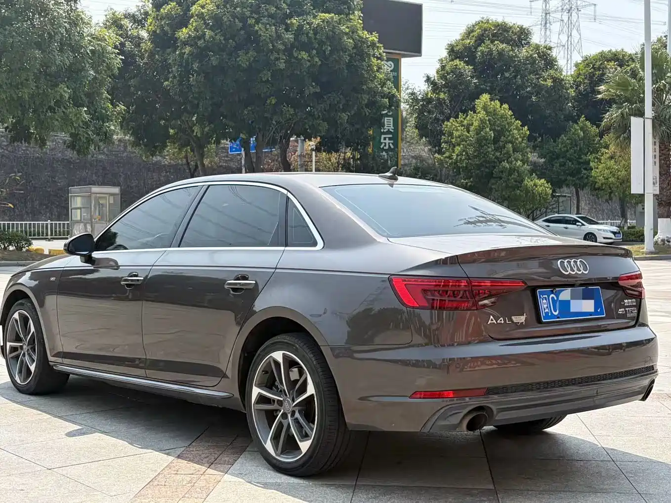 Audi A4L 2017 45 TFSI quattro Style Edition фото 8