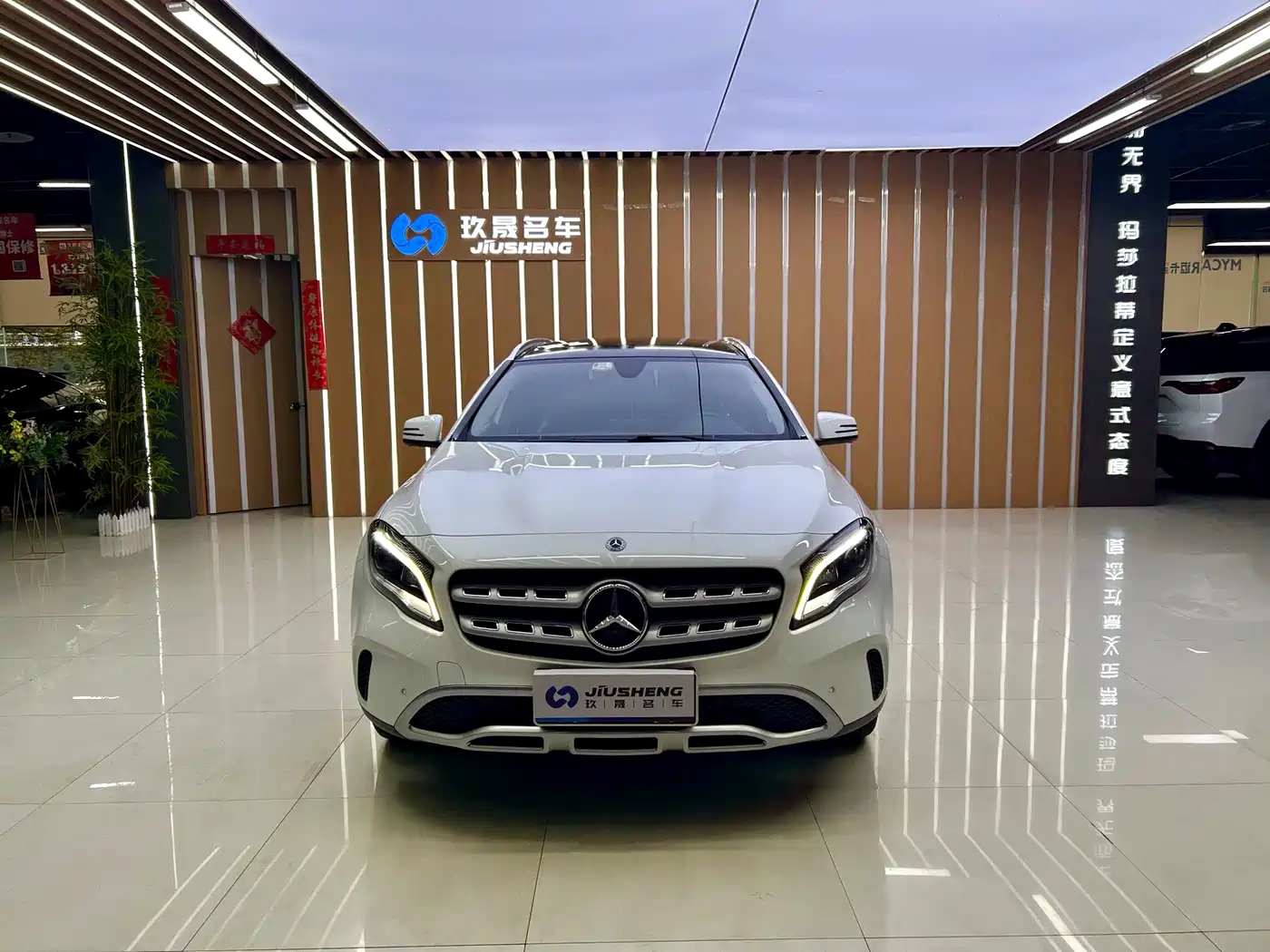 Mercedes-Benz GLA 2018 GLA 200 Fashion фото 2