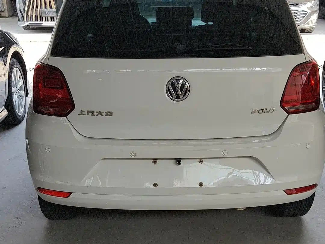 Volkswagen Polo 2016 1.4L Automatic Trend фото 6