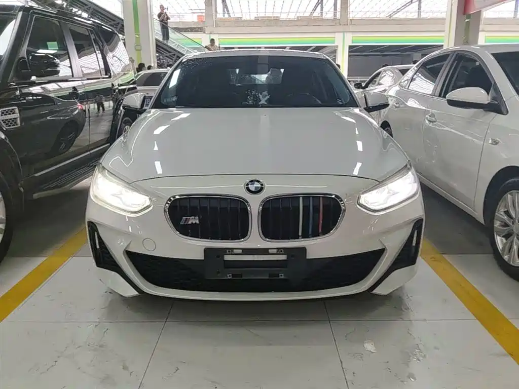 BMW 1 Series 2019 118i M Sport Package фото 3