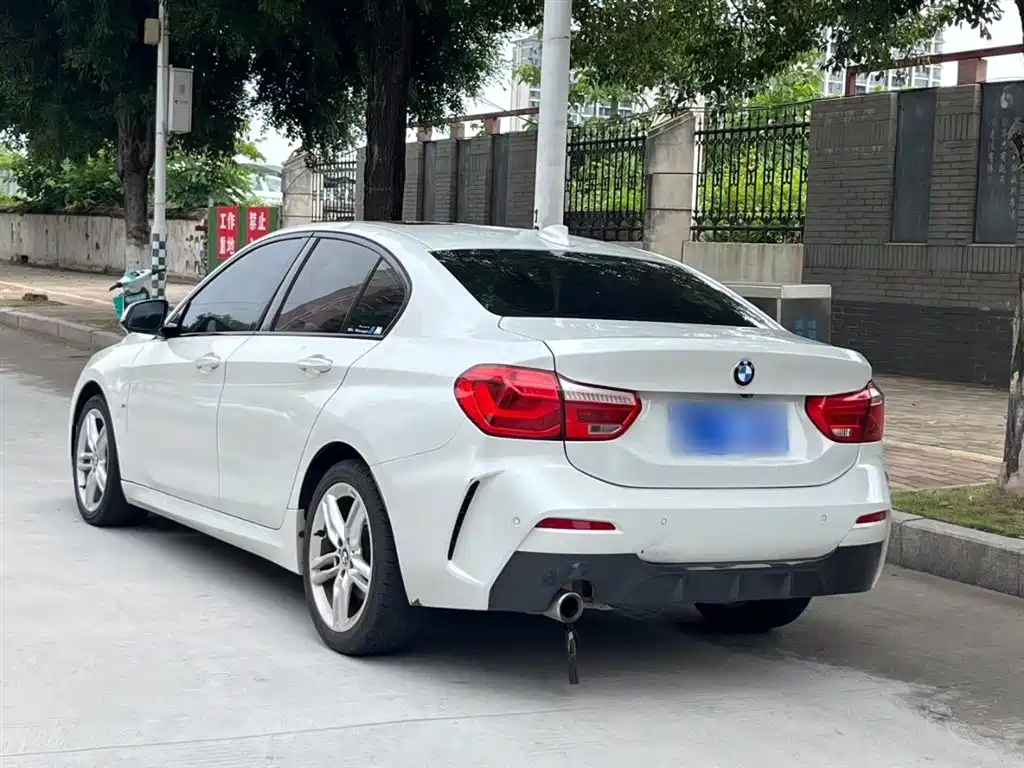 BMW 1 Series 2019 118i M Sport Package фото 5
