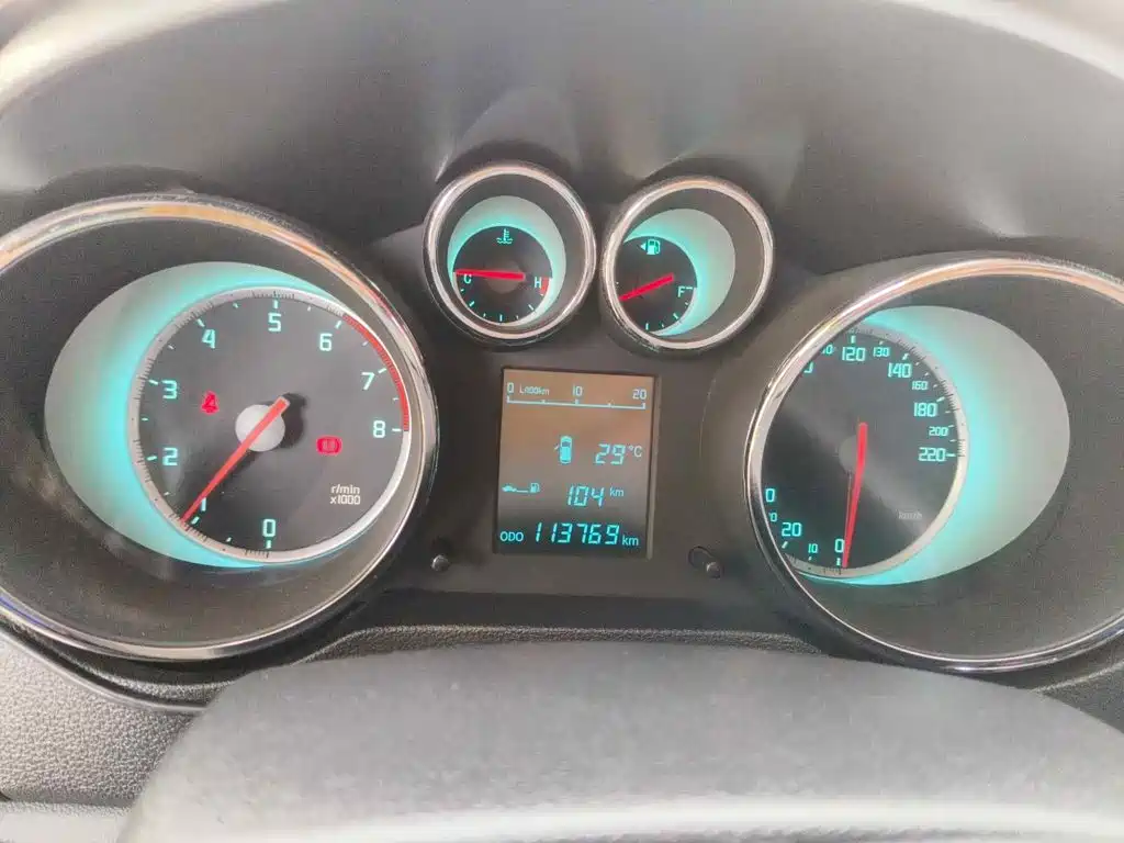 Фото 4 - Changan CS35