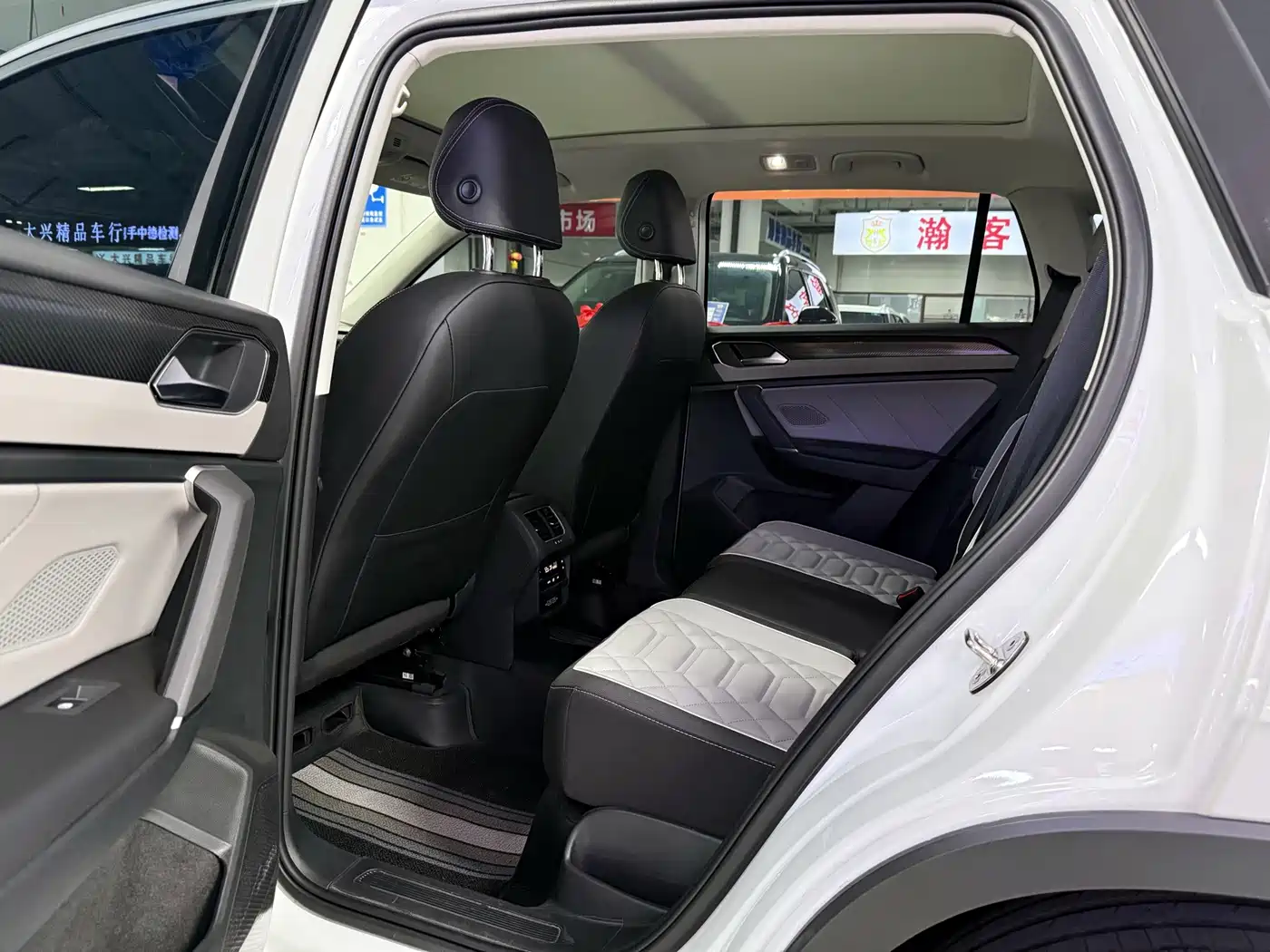 Volkswagen Tayron 2025 2024 300TSI 2WD Luxury Plus Advanced