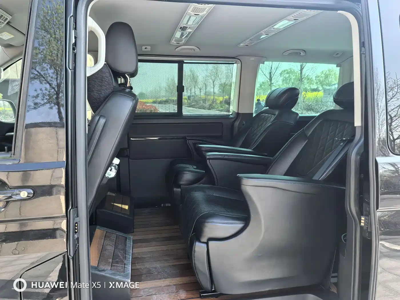 Volkswagen Multivan 2017 2.0TSI 2WD Luxury 7-Seater фото 6