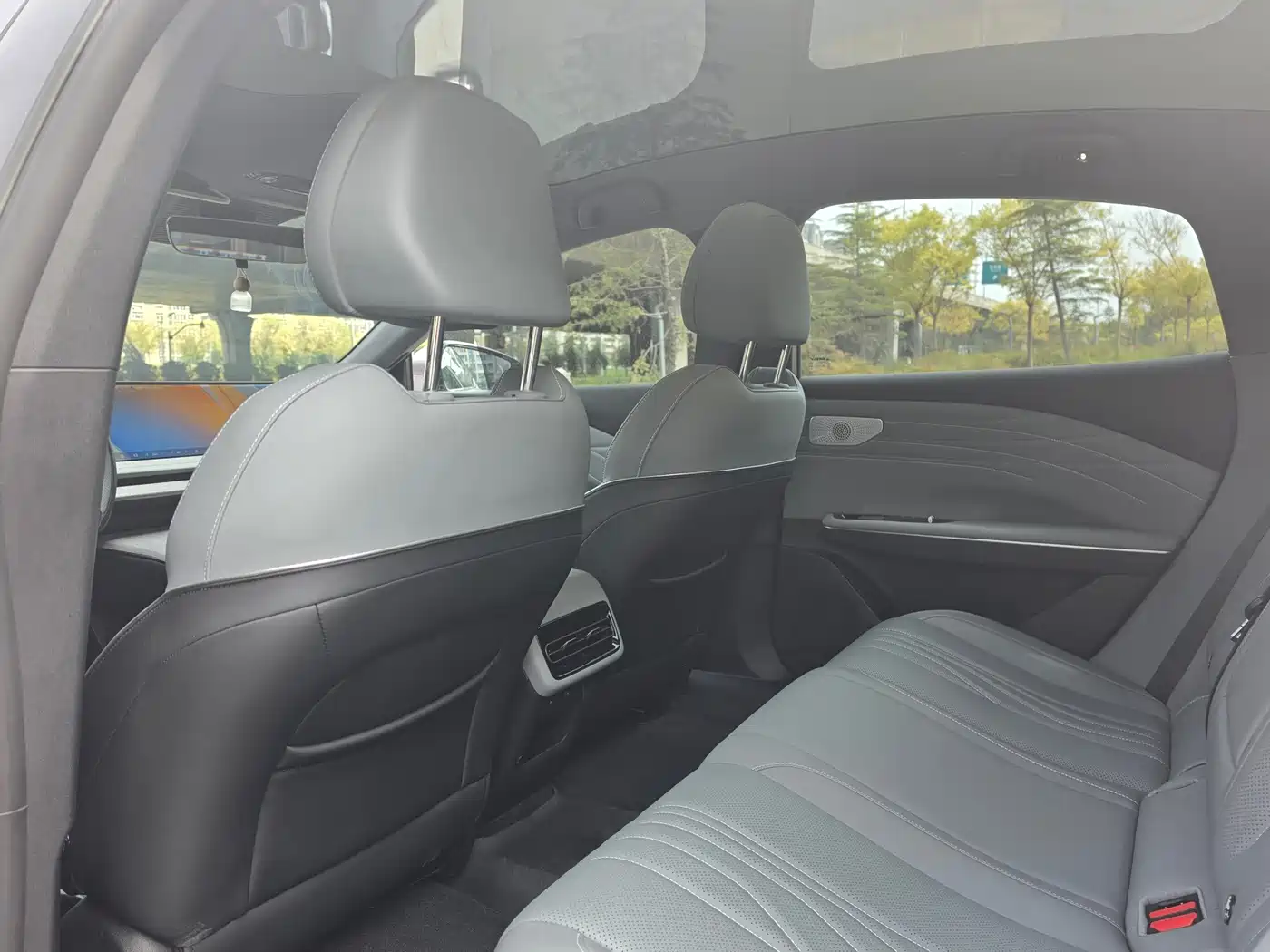 Фото 5 - Geely Galaxy Galaxy E8