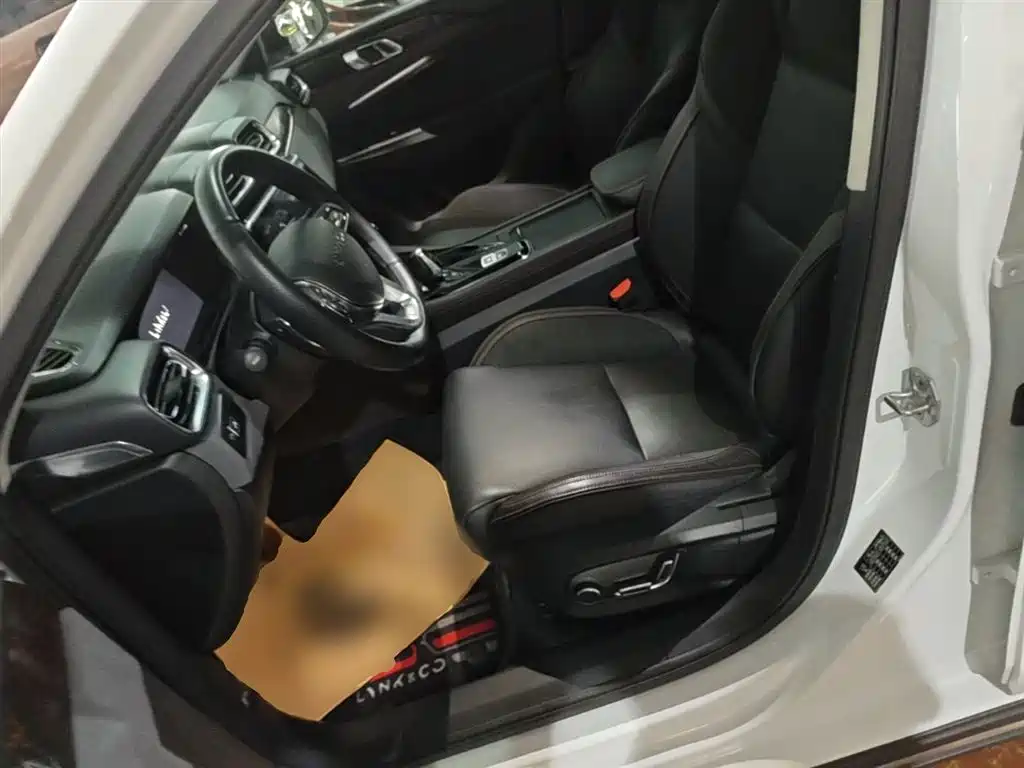 Lynk & Co 02 2019 High Energy Edition 2.0T Automatic 2WD Power Pro China VI фото 15