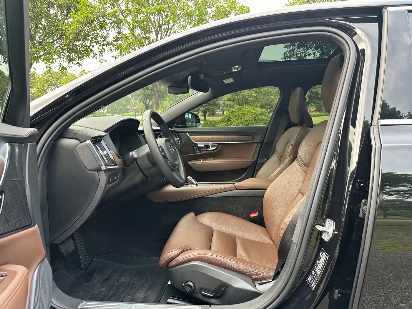 Volvo S90 2021 Model B5 Inscription Luxury Edition фото 6