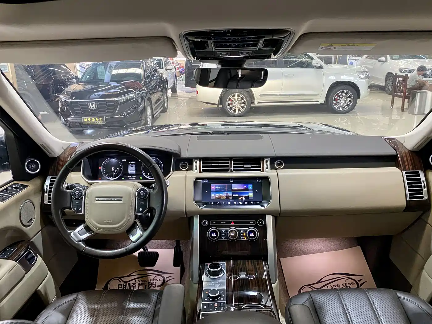 Land Rover Range Rover 2017 3.0 SC V6 Vogue фото 17