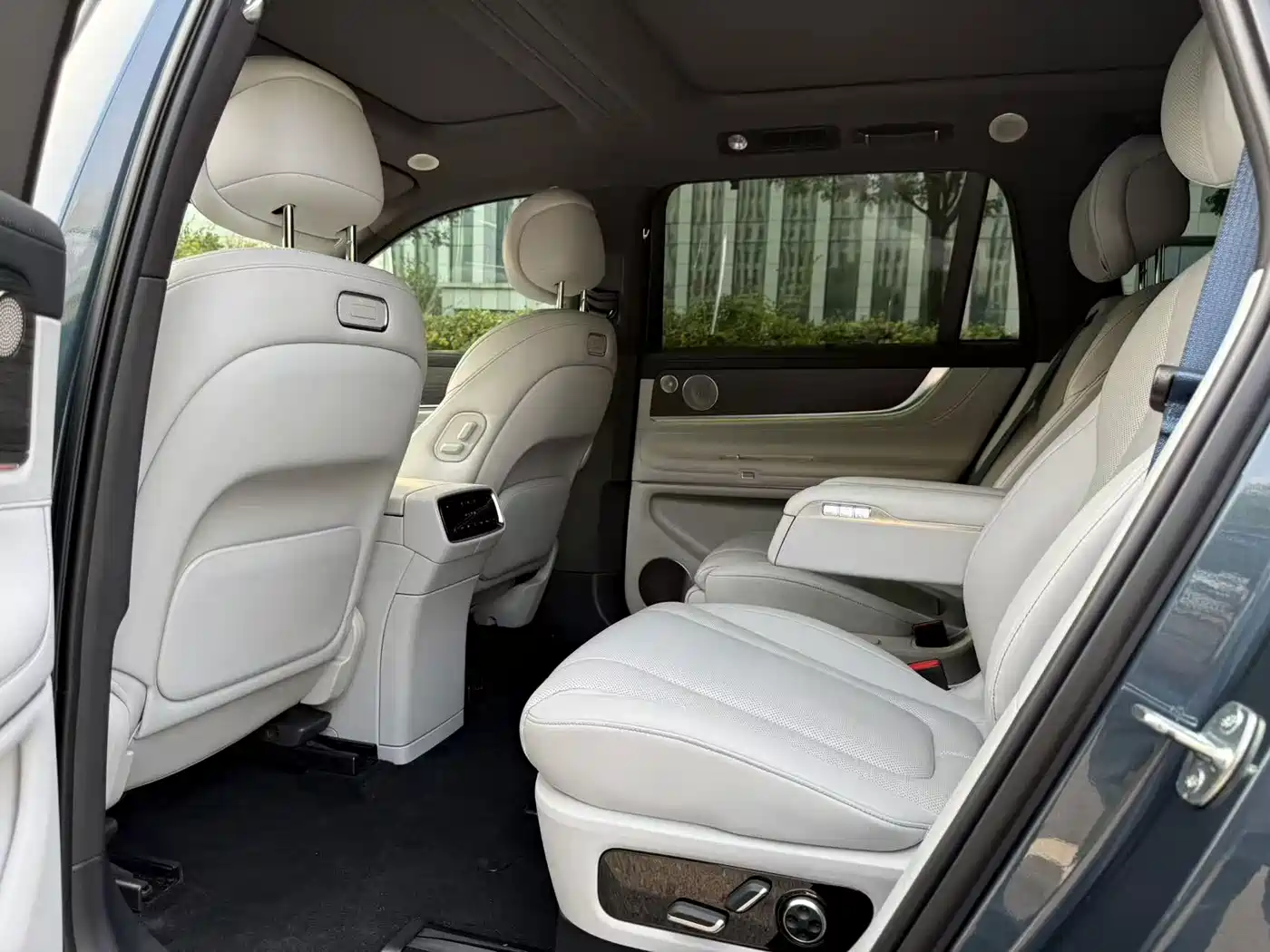 Aito M9 2024 2024 Extended Range Ultra 42kWh 6-Seater