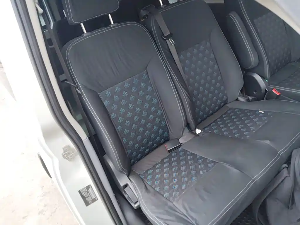 Maxus Xintu V80 2019 2018 2.5T 6MT Aoyun Short Wheelbase Medium Roof 5-6-seater