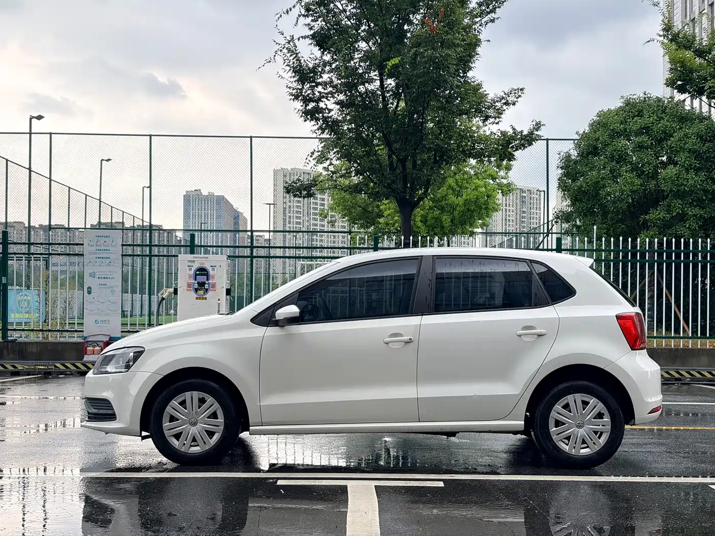 Фото 3 - Volkswagen Polo